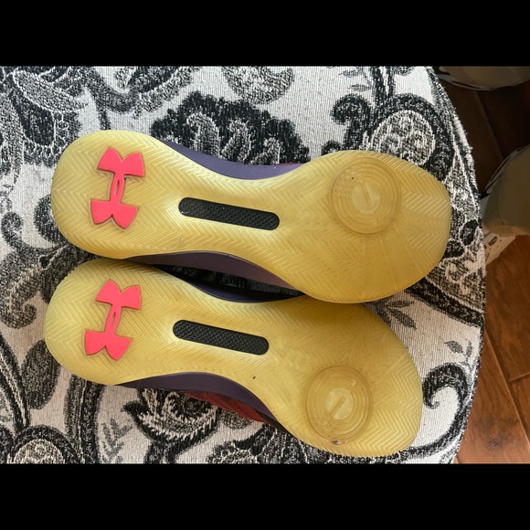 Steph Curry low basketball shoes - Picture 7 of 7